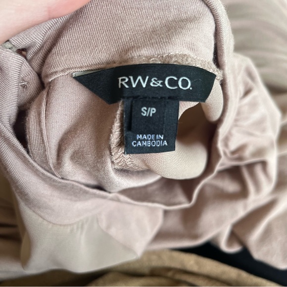 Sheer sleeve shirt - Picture 3 of 3